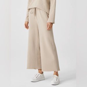 Eileen Fisher Organic Cotton French Terry Beige crop sweatpants, size L.